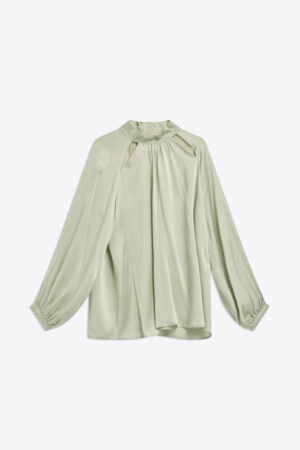 Blusa Satén Cuello Alto –